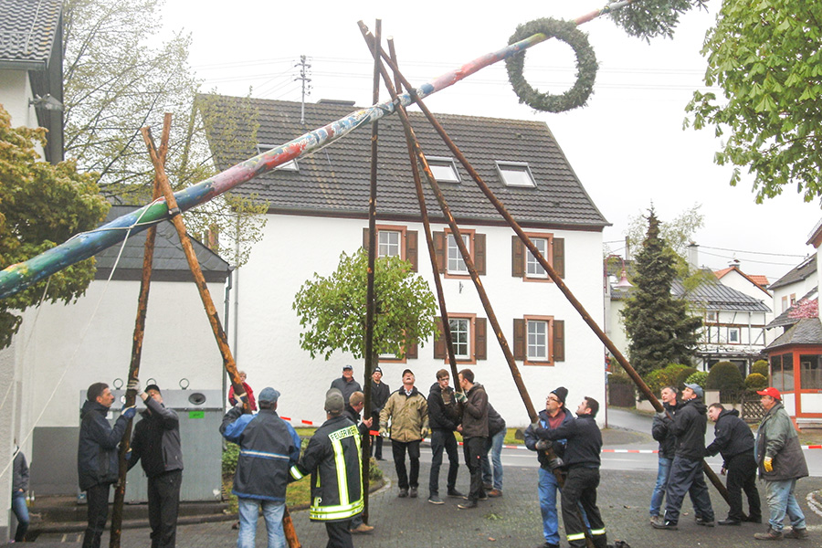 Ortsgemeinde Bleckhausen: Maibaum